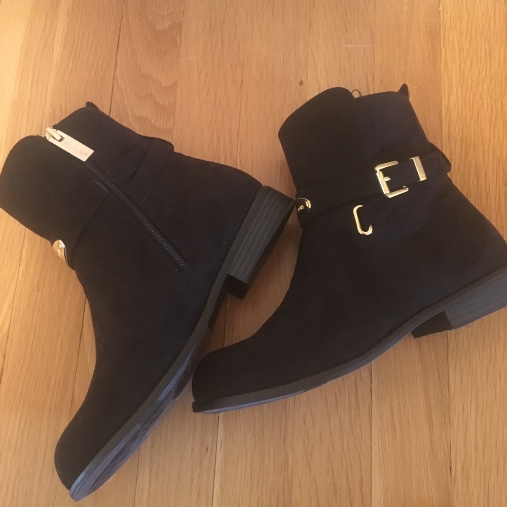 Michael Kors boots!! Black - SALE FOR 2 HOURS! 🚨